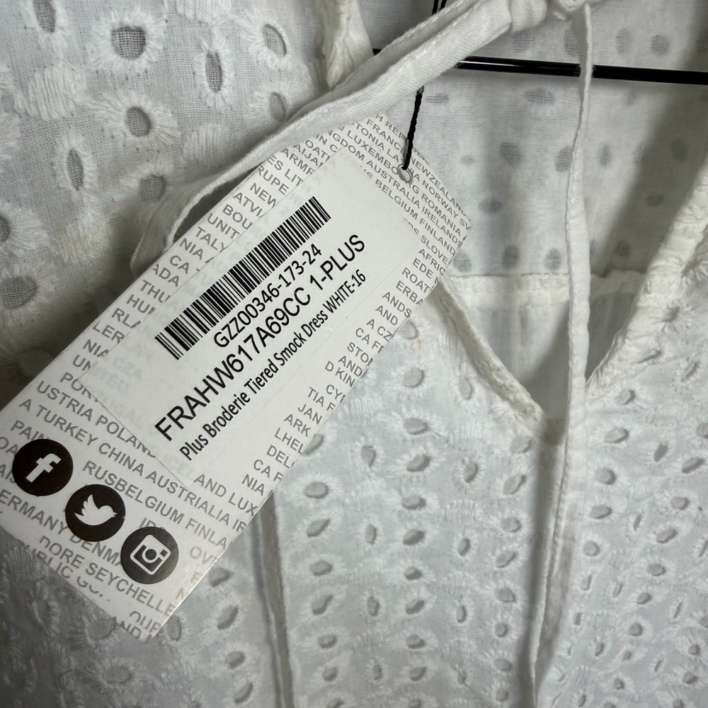 Boohoo White Eyelet Tie-Neck Tunic Top - Picture 3 of 6